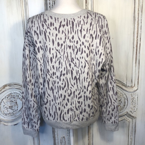 Rails Crew Neck Long Sleeve Animal Print Pop Over Sweat Shirt Size Medium - Picture 10 of 14